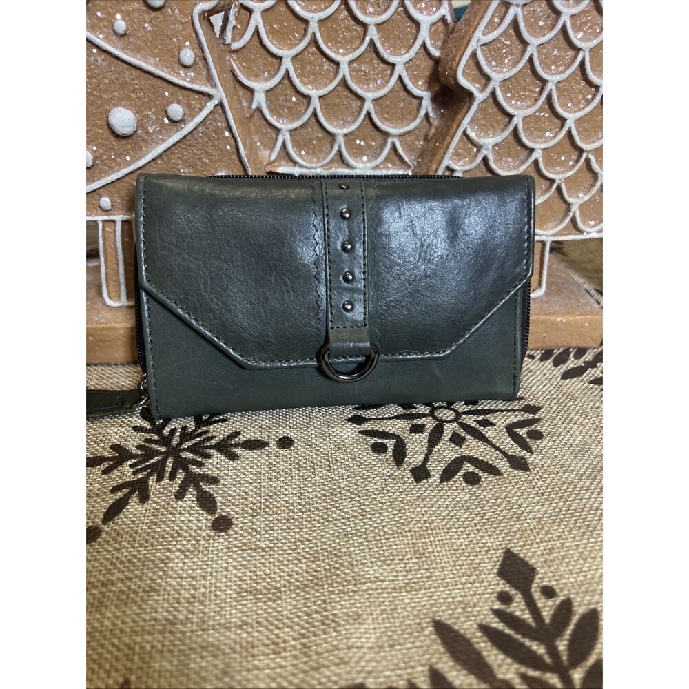 UNION CODE Smoky Sage Wallet Handcrafted Genuine Leather RFID Protected